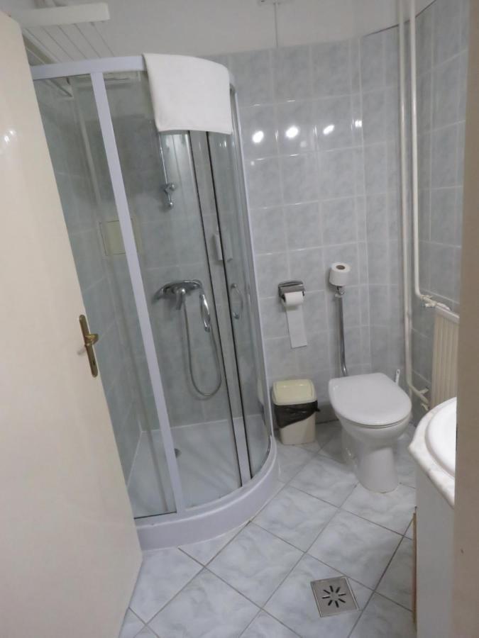 Thermal Apartmanhaz Komárom Eksteriør bilde